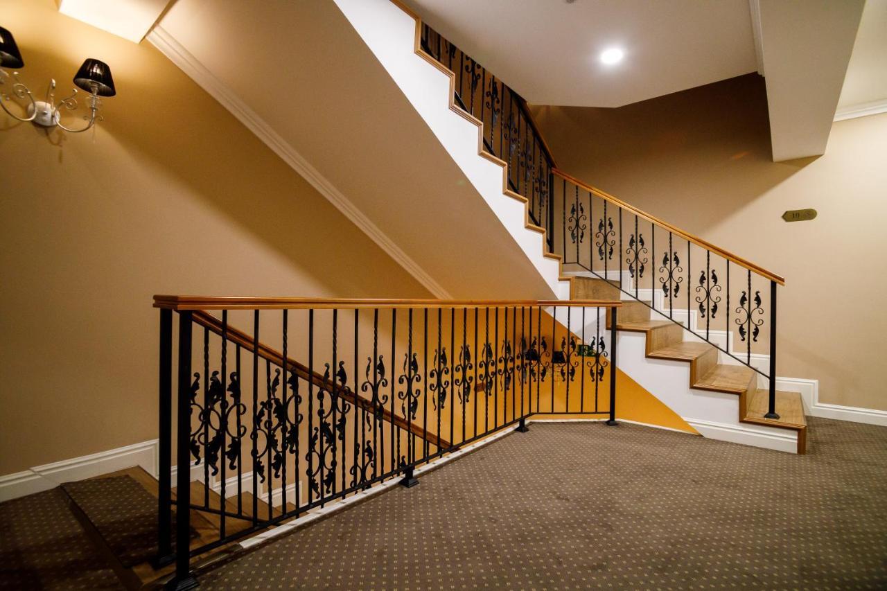 Pensiunea Casa Sturza บาเคา ภายนอก รูปภาพ