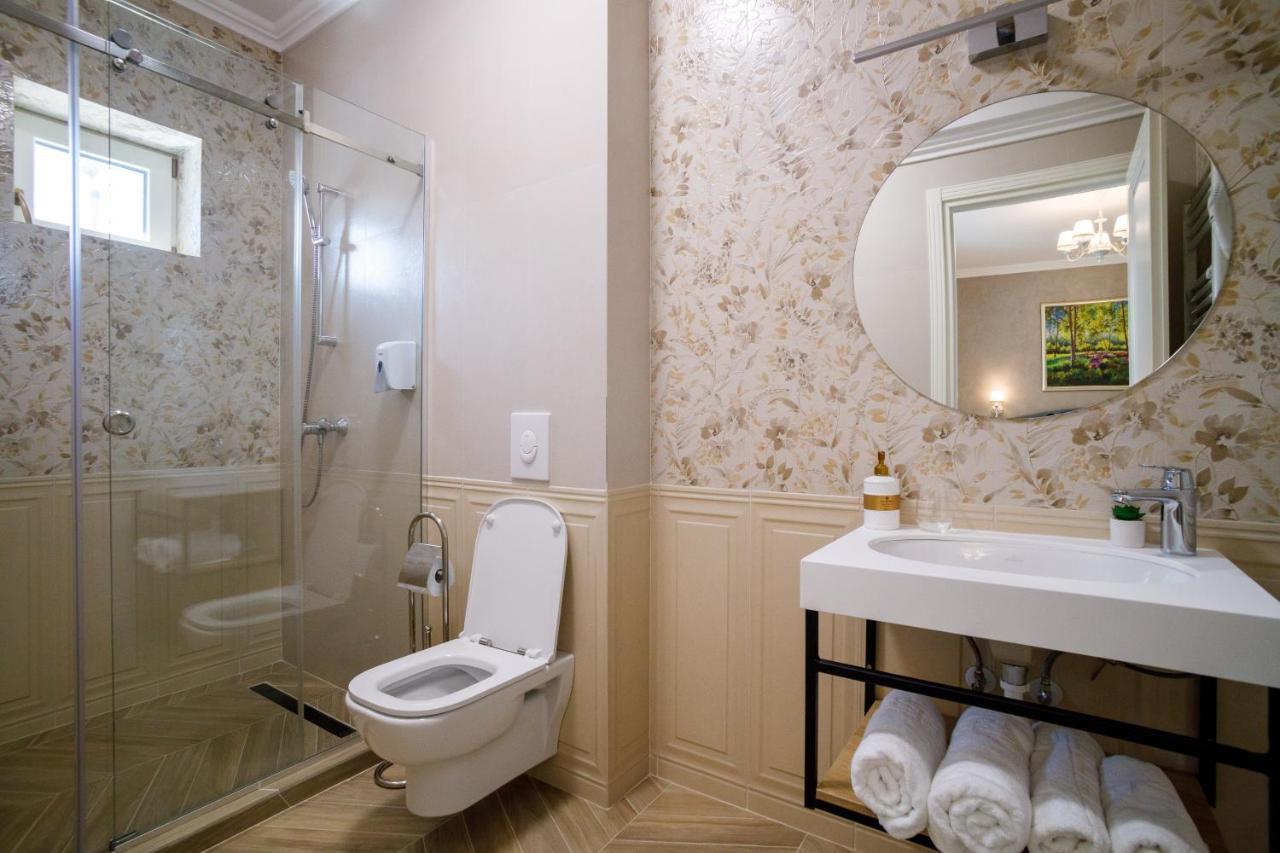 Pensiunea Casa Sturza บาเคา ภายนอก รูปภาพ