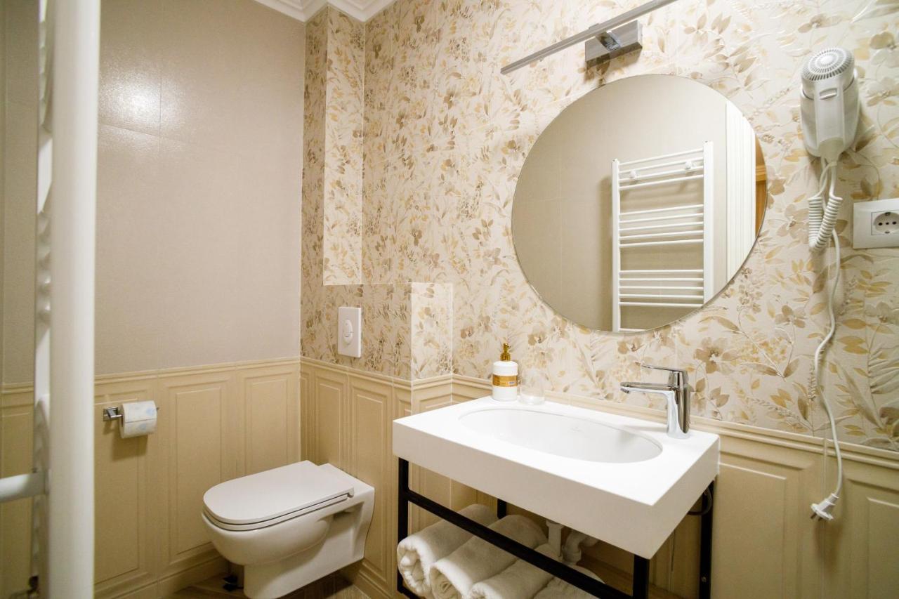 Pensiunea Casa Sturza บาเคา ภายนอก รูปภาพ